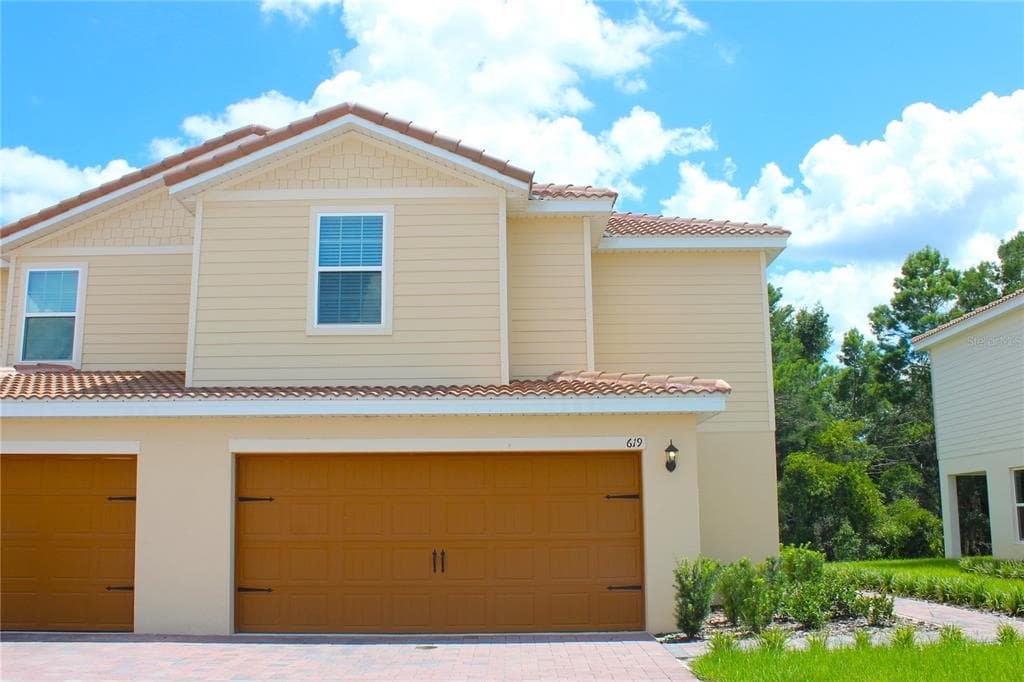 619 BAY LEAF DRIVE POINCIANA, FL 34759
