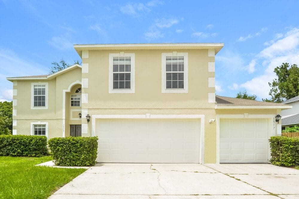 1517 EQUITABLE PLACE MASCOTTE, FL 34753