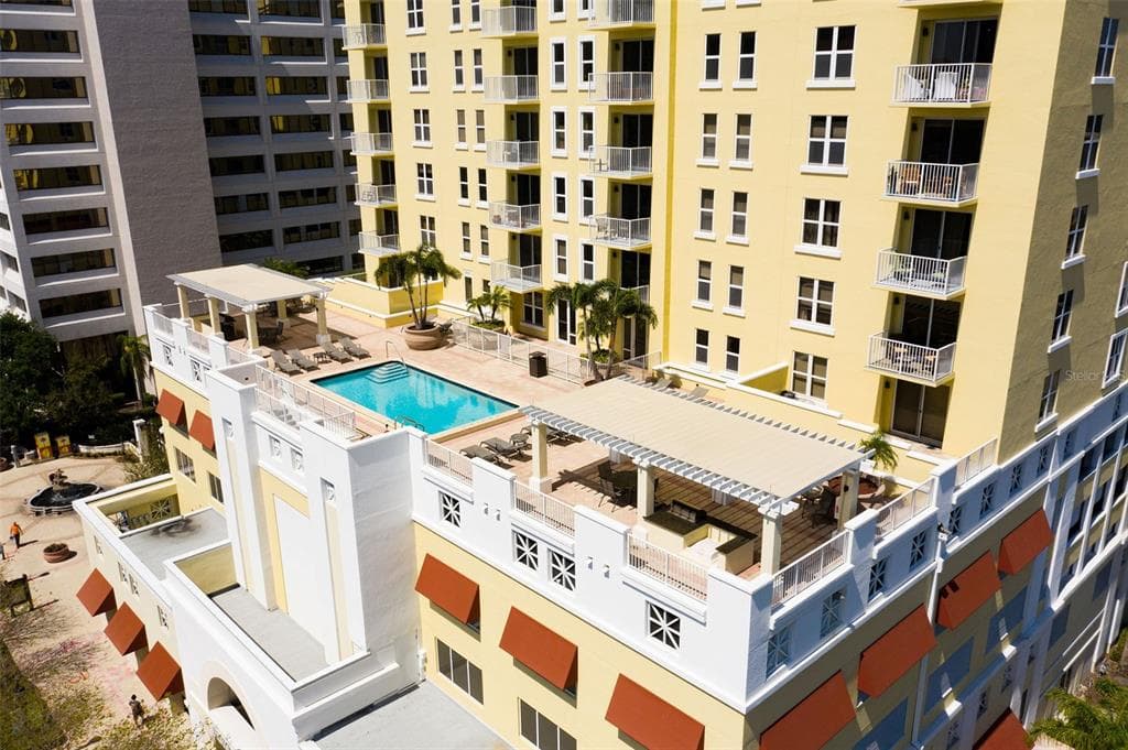628 CLEVELAND STREET UNIT 911 CLEARWATER, FL 33755