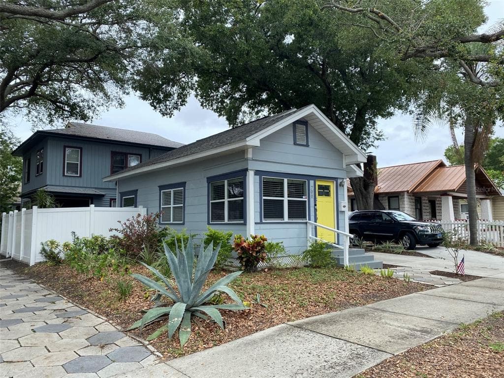 700 10TH STREET N ST PETERSBURG, FL 33705