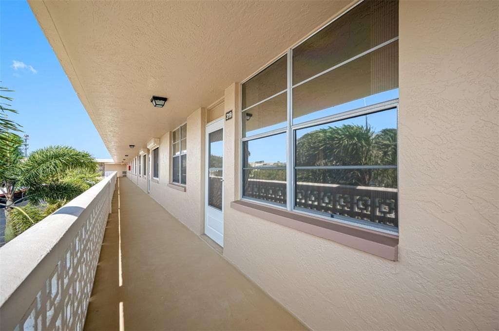 4915 BAY STREET NE UNIT 319 ST PETERSBURG, FL 33703