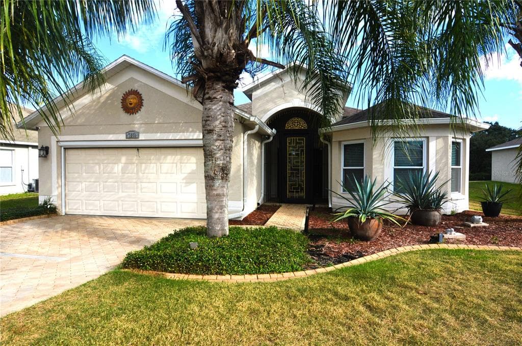7951 MERCHANTVILLE CIRCLE ZEPHYRHILLS, FL 33540
