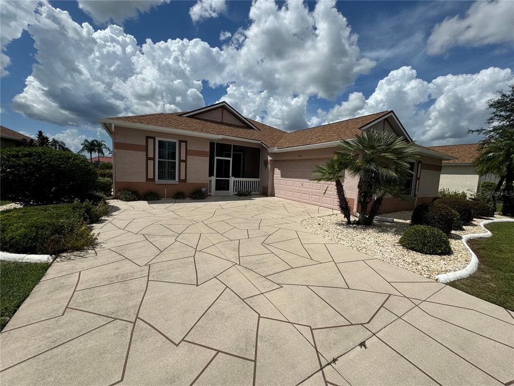 1112 VILLEROY DRIVE SUN CITY CENTER, FL 33573