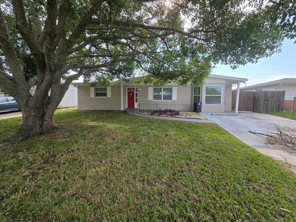 2433 COOL ROAD HOLIDAY, FL 34690
