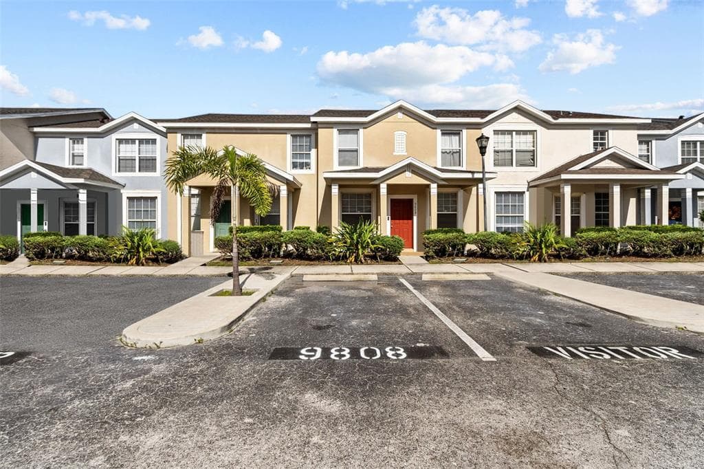 9808 CARLSDALE DRIVE RIVERVIEW, FL 33578