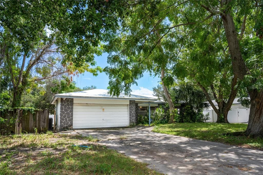 8187 83RD STREET SEMINOLE, FL 33777