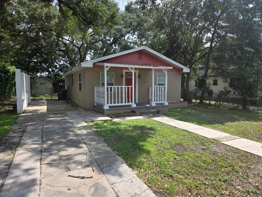 1907 E IDA STREET TAMPA, FL 33610