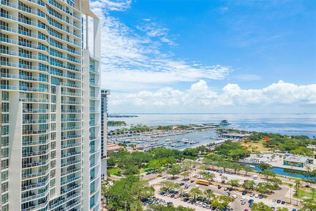 175 1ST STREET S UNIT 906