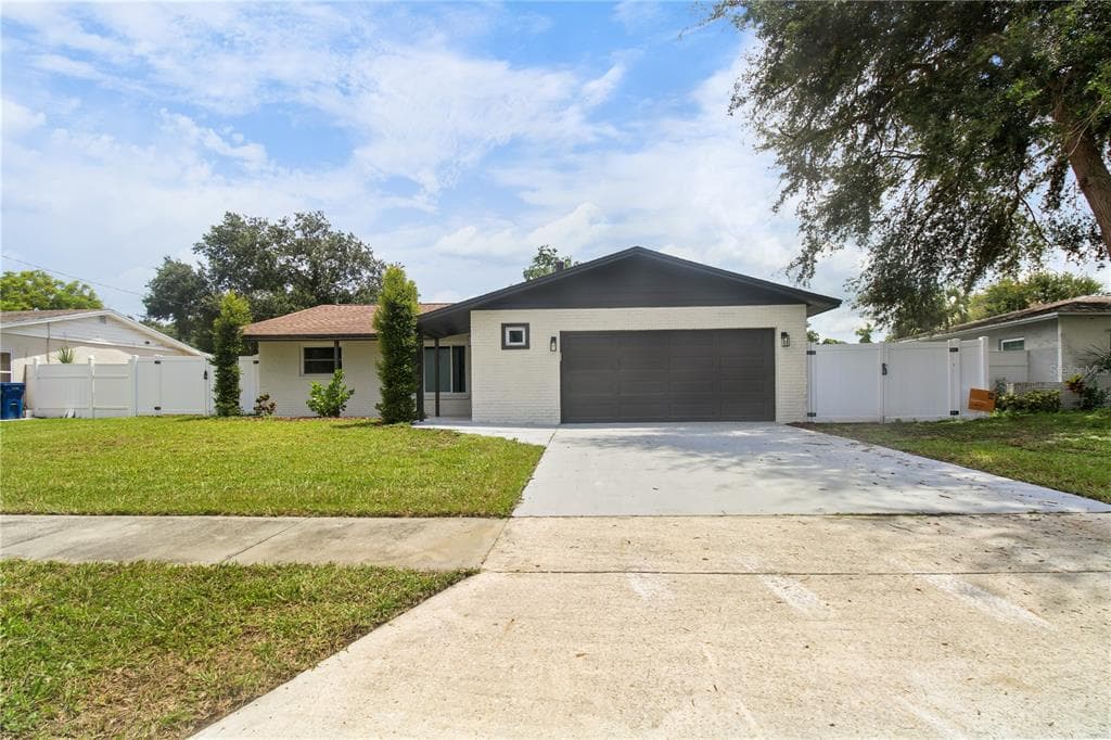 7753 92ND STREET SEMINOLE, FL 33777