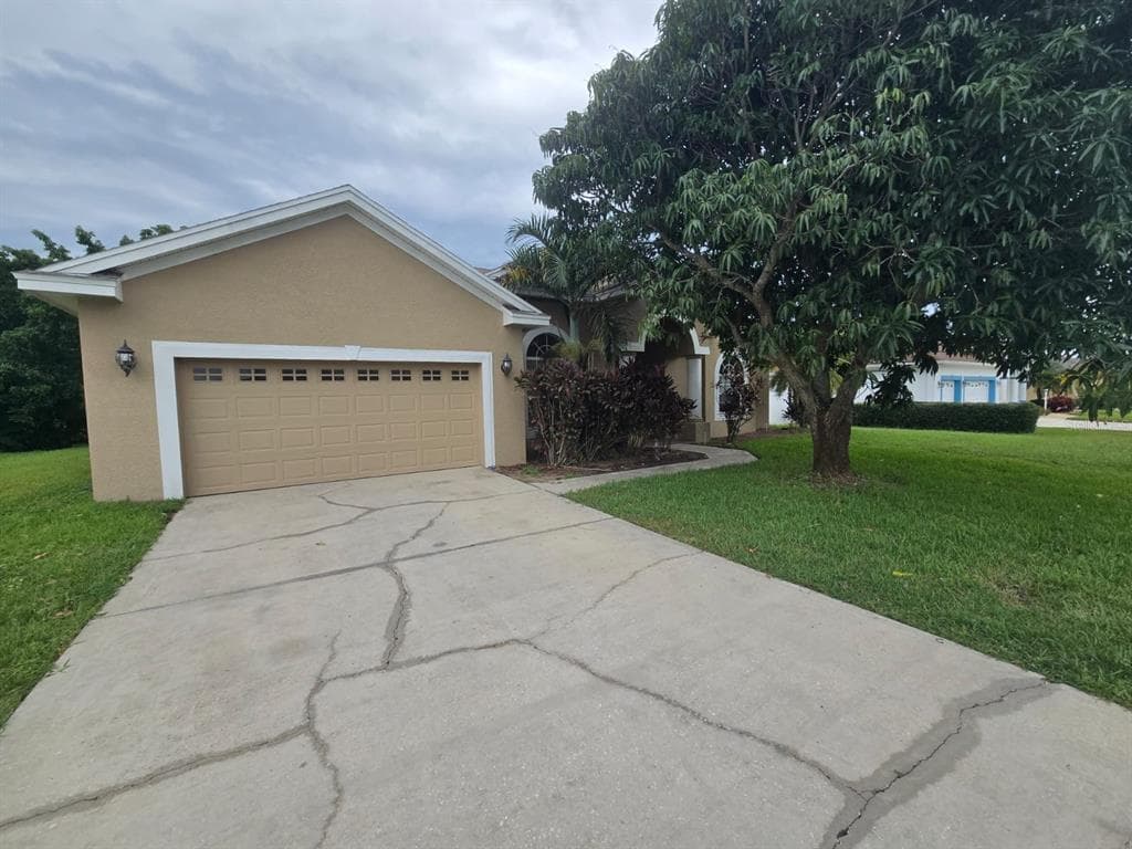 7335 BENT GRASS DRIVE WINTER HAVEN, FL 33884
