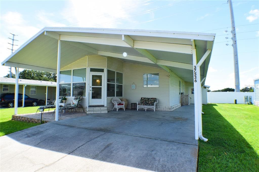 37536 POCO AVENUE ZEPHYRHILLS, FL 33541