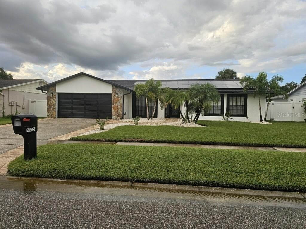 4315 HOLLOW HILL DRIVE