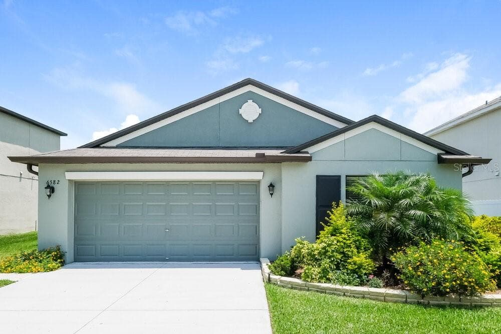 6582 WAGON TRAIL STREET ZEPHYRHILLS, FL 33541