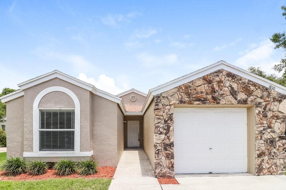 1810 COYOTE PLACE BRANDON, FL 33511