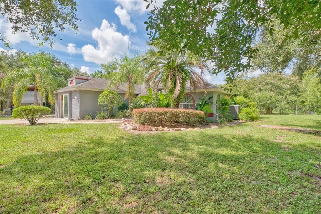 36751 LESLYE LANE EUSTIS, FL 32736