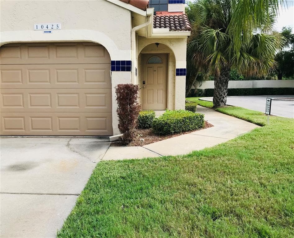 10425 LA MIRAGE COURT UNIT 202