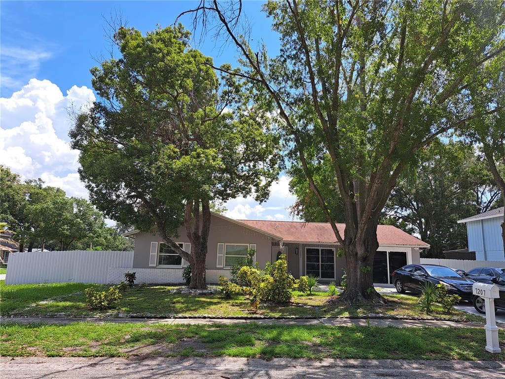 7207 FAIRFORD PLACE TAMPA, FL 33634