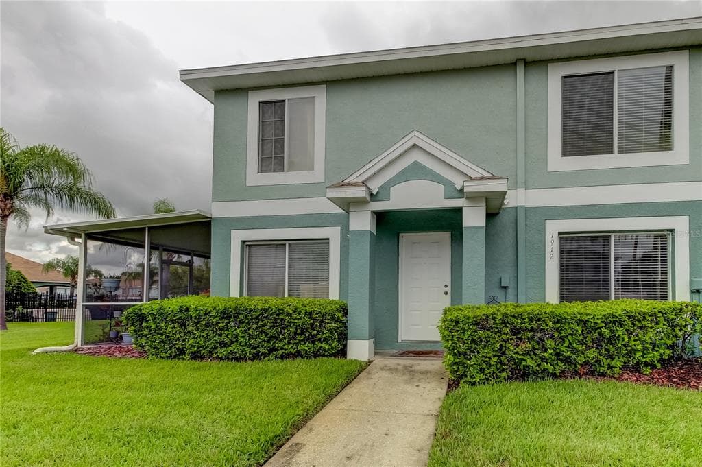1912 FLUORSHIRE DRIVE BRANDON, FL 33511