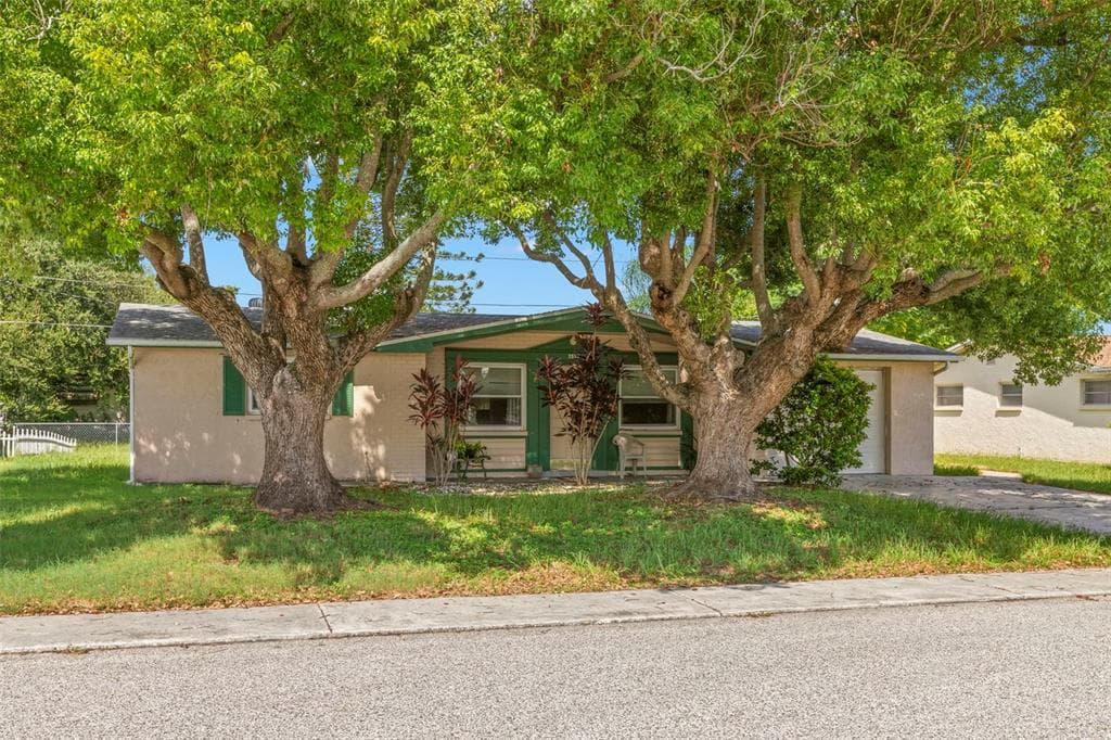 3527 MORLEY DRIVE NEW PORT RICHEY, FL 34652
