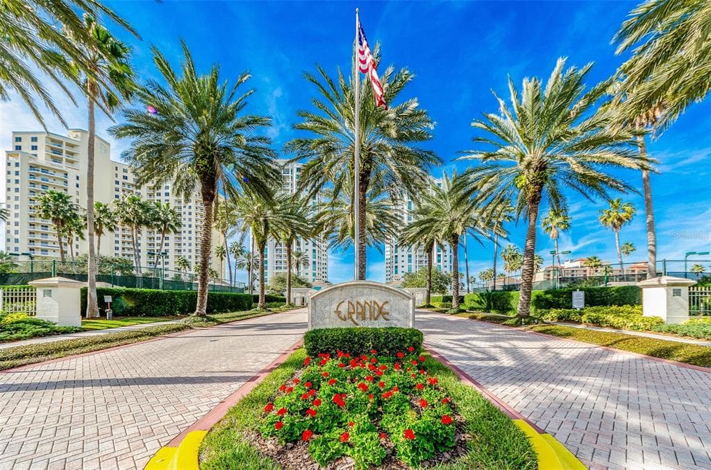 1170 GULF BOULEVARD UNIT 1005 CLEARWATER BEACH, FL 33767