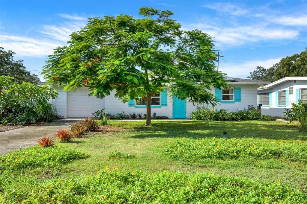5236 48TH TERRACE N ST PETERSBURG, FL 33709