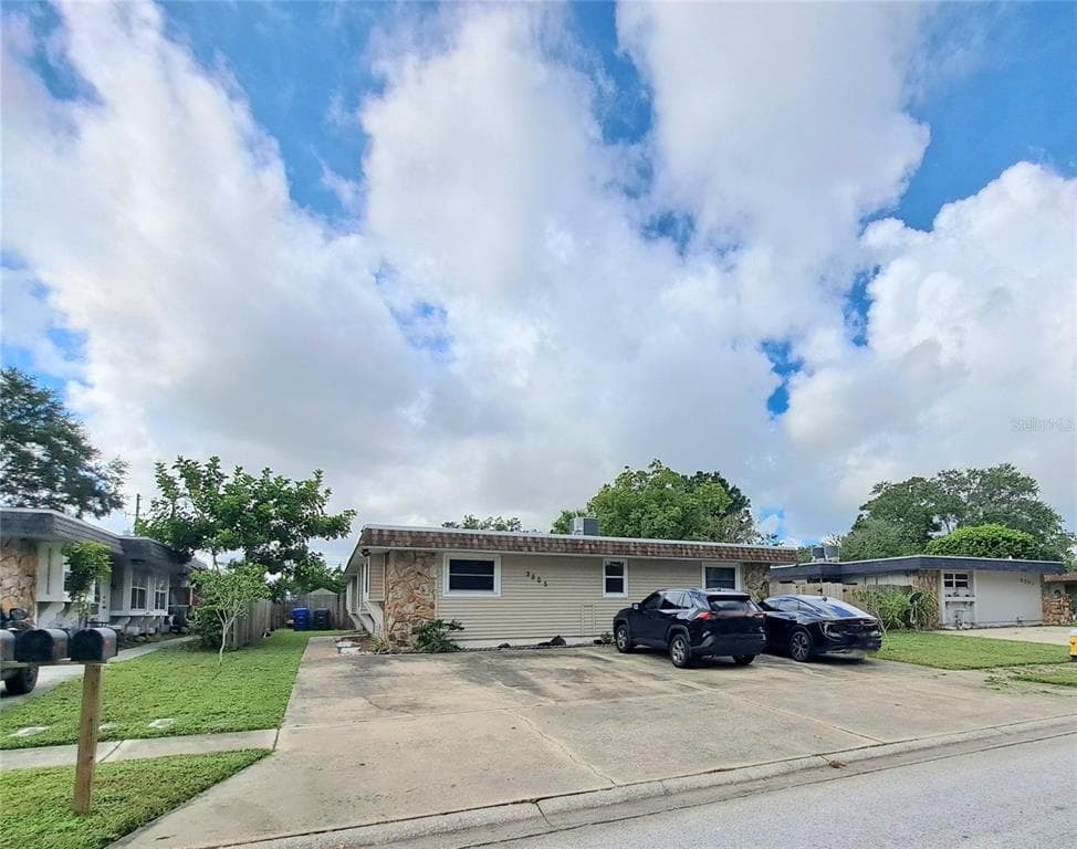 3505 SHERWOOD DR LARGO, FL 33771
