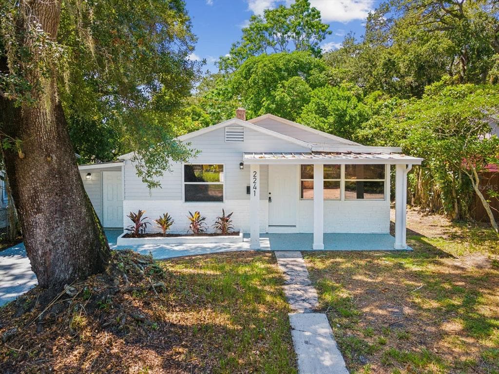 2241 27TH STREET S ST PETERSBURG, FL 33712