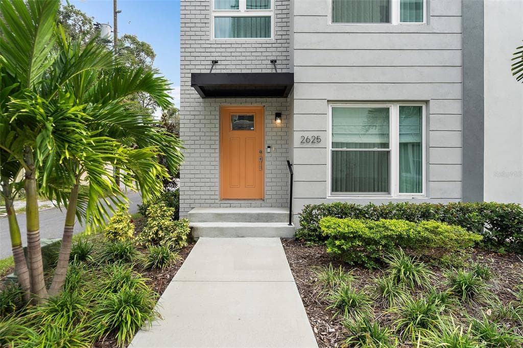 2625 1ST AVENUE N ST PETERSBURG, FL 33713