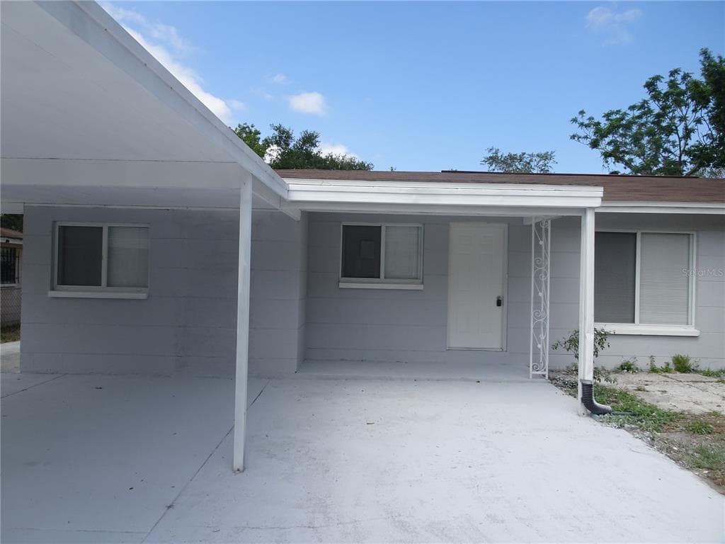 2308 WHITTIER STREET TAMPA, FL 33619