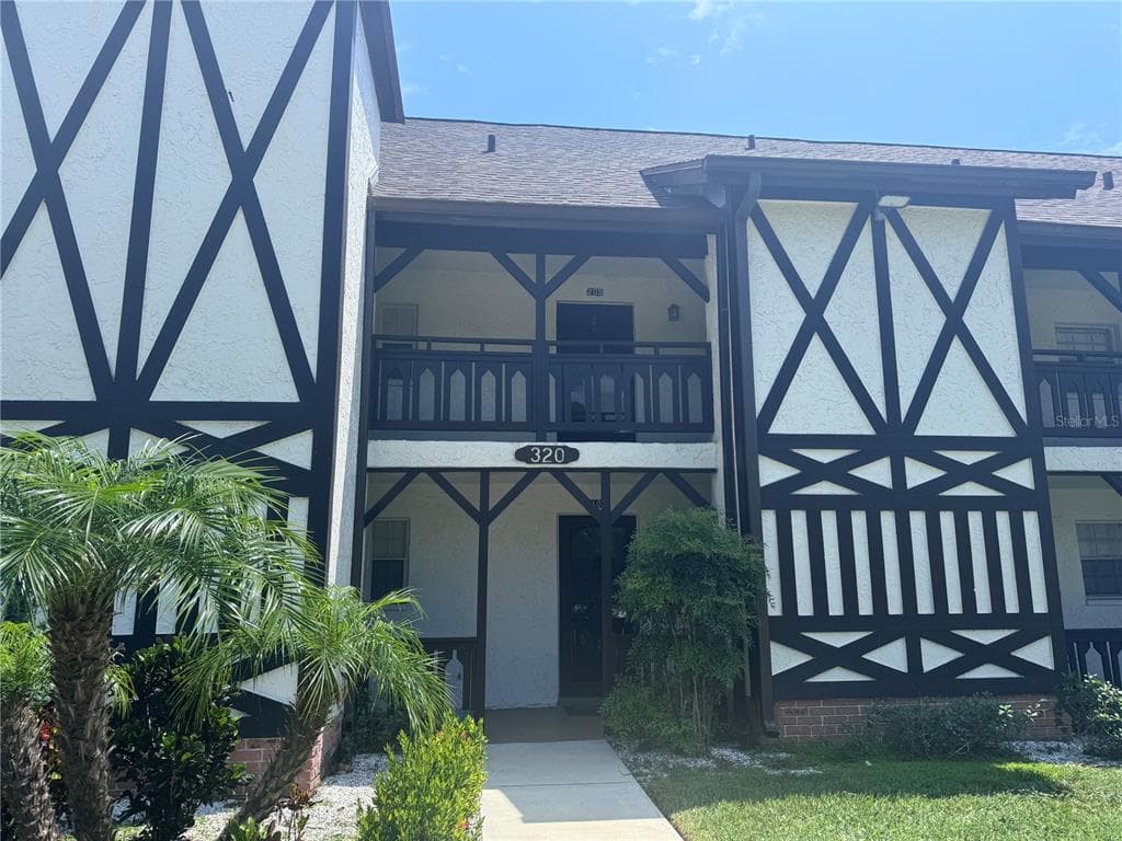 320 N BAYSHORE BOULEVARD UNIT 105 CLEARWATER, FL 33759
