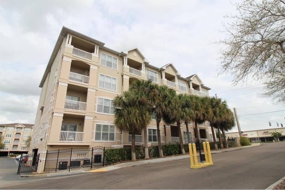 1216 S MISSOURI AVENUE UNIT 104 CLEARWATER, FL 33756