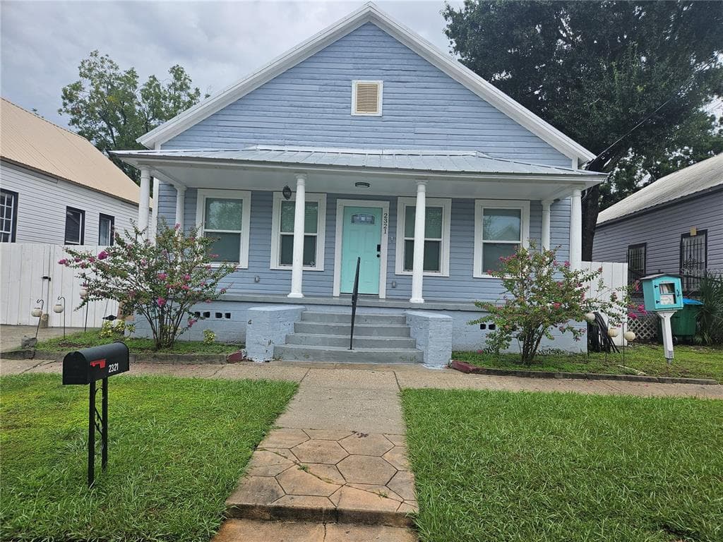 2321 W WALNUT STREET TAMPA, FL 33607