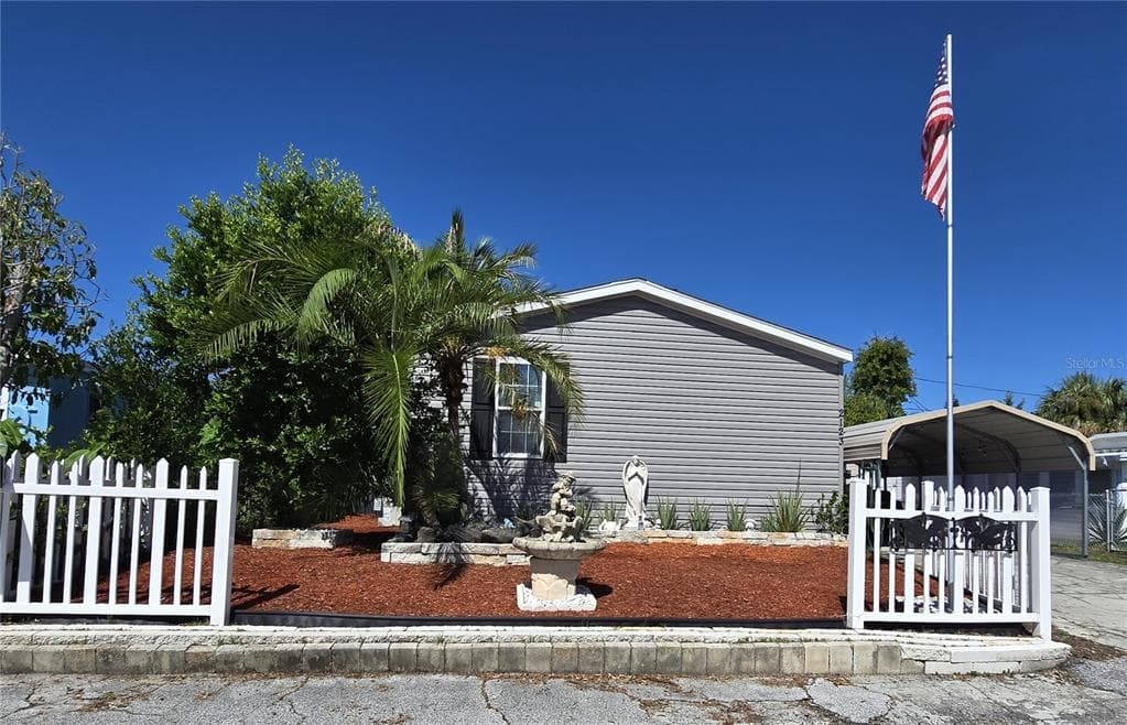 2123 SPECK DRIVE HOLIDAY, FL 34691