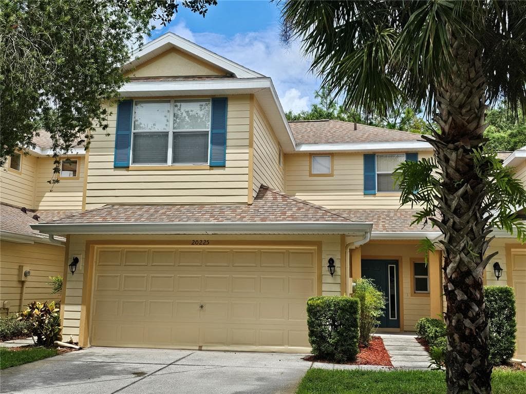 20225 VINTAGE OAKS PLACE TAMPA, FL 33647