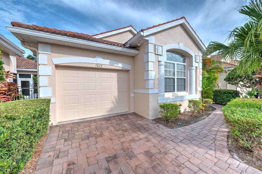7823 33RD STREET E UNIT 20 SARASOTA, FL 34243