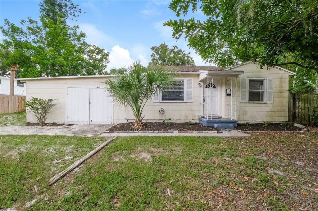 446 ROTARY PLACE NE ST PETERSBURG, FL 33703