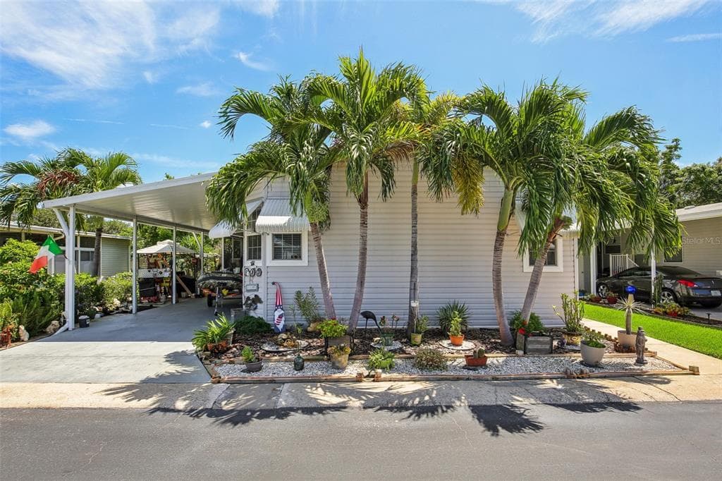 6950 46TH AVENUE N UNIT 21 ST PETERSBURG, FL 33709