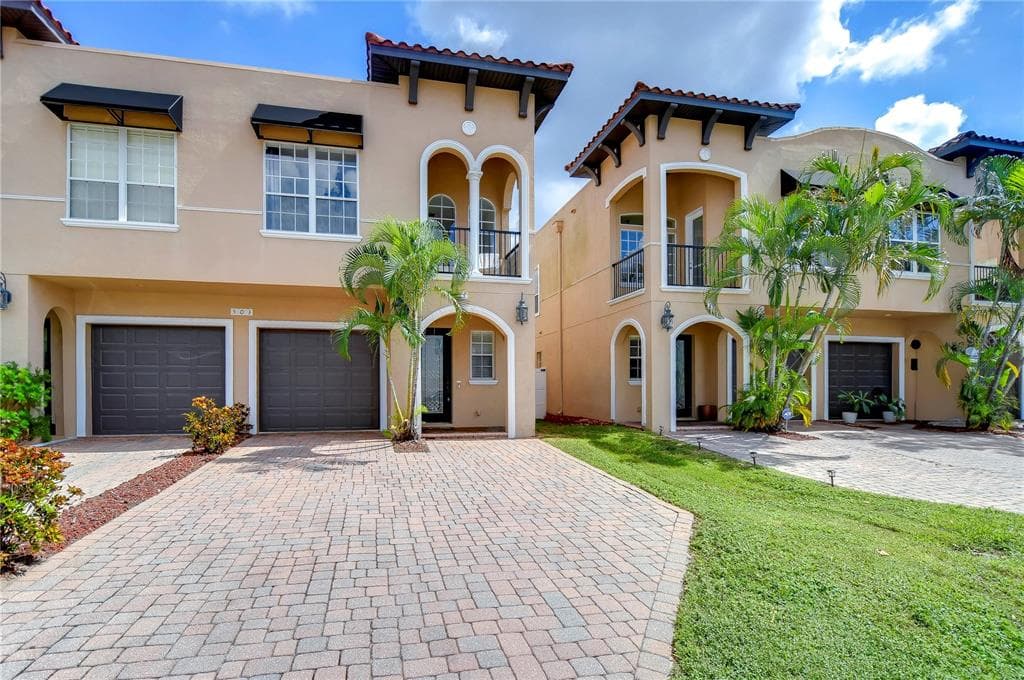 503 N HUBERT AVENUE UNIT 4 TAMPA, FL 33609