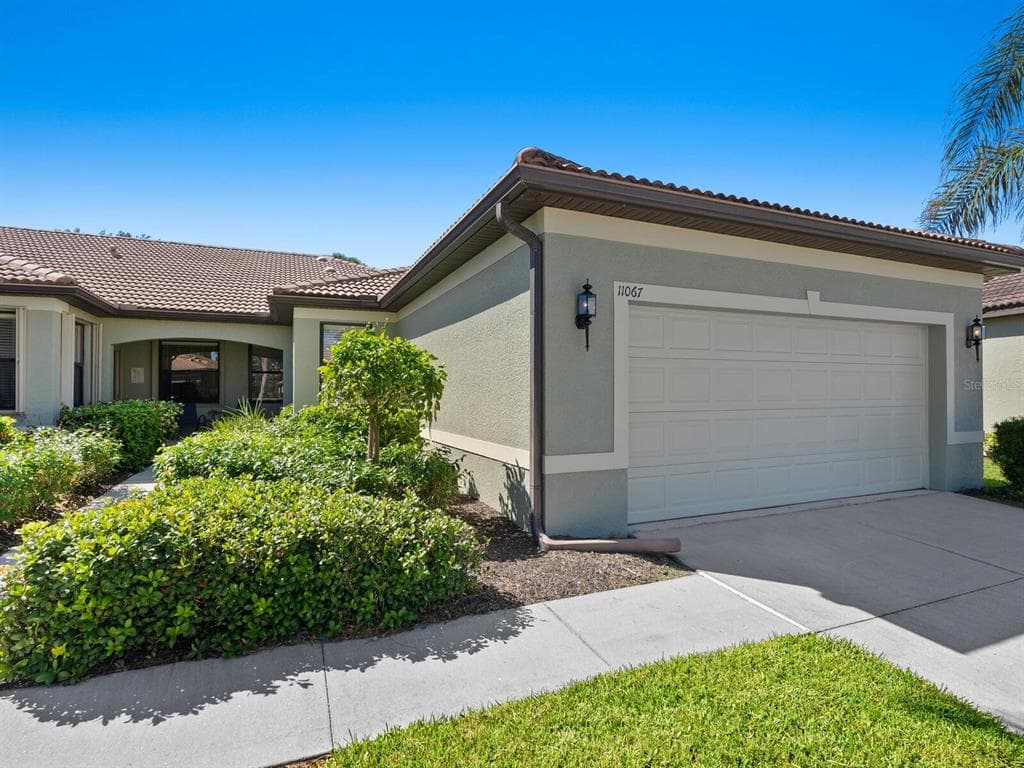11067 BATELLO DRIVE VENICE, FL 34292