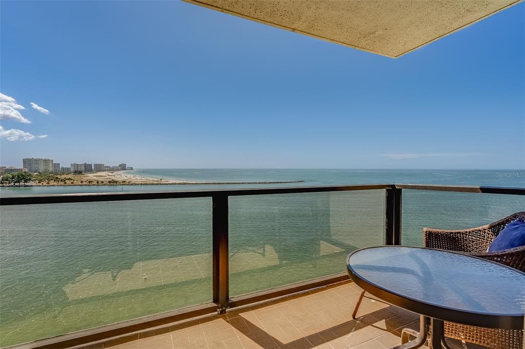 450 S GULFVIEW BOULEVARD UNIT 1107 CLEARWATER, FL 33767