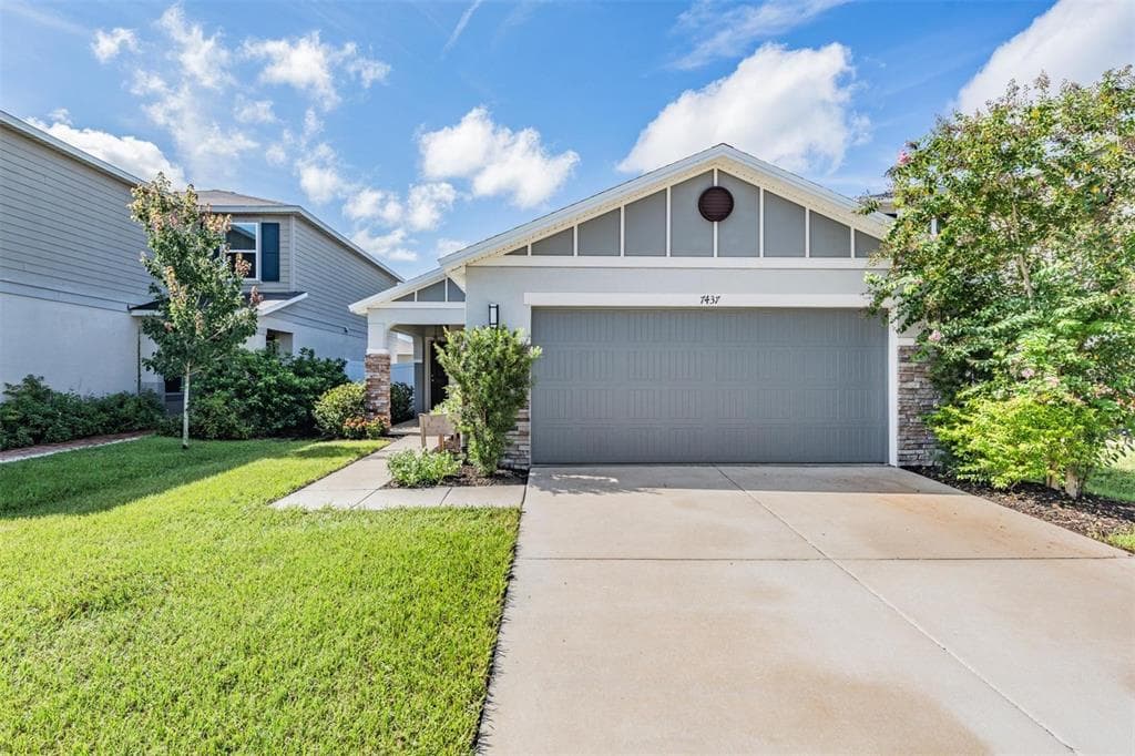 7437 NORTHERN LIGHTS GIBSONTON, FL 33534