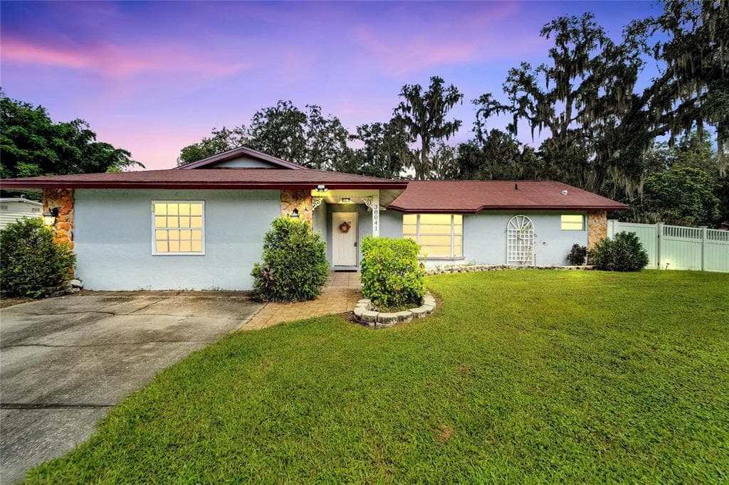 38041 SALEM AVENUE ZEPHYRHILLS, FL 33541