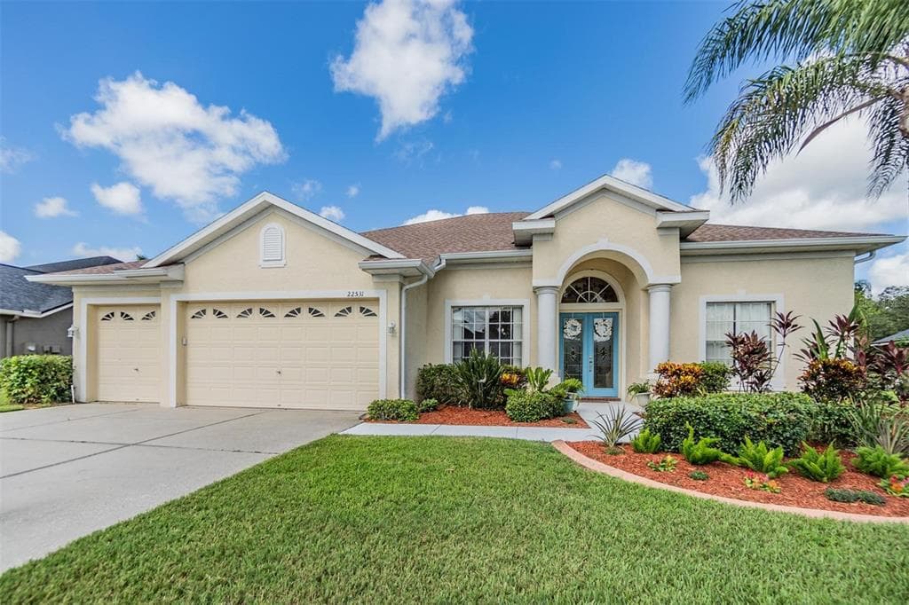 22531 EAGLES WATCH DRIVE LAND O LAKES, FL 34639