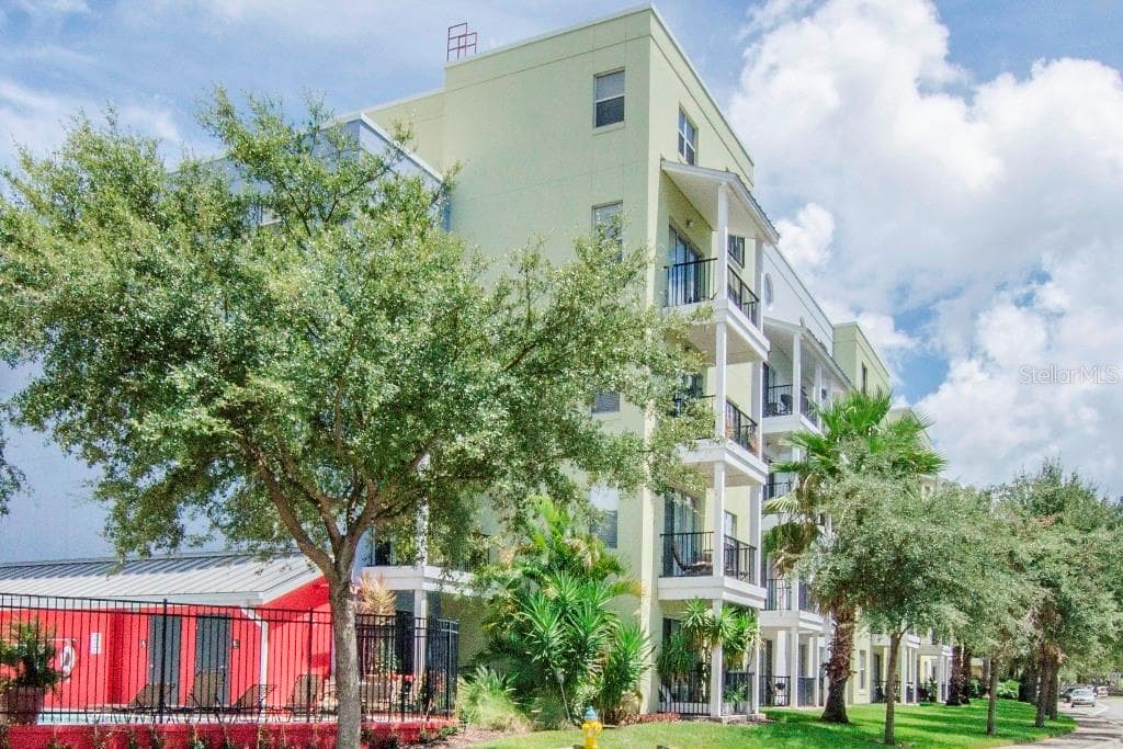 1501 DOYLE CARLTON DRIVE UNIT 303 TAMPA, FL 33602