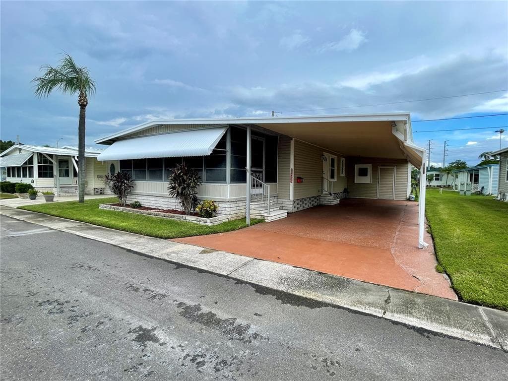 34255 CANAL DRIVE N PINELLAS PARK, FL 33781
