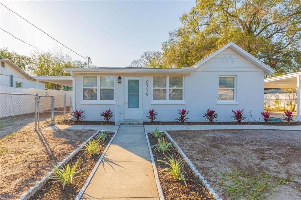 8714 NORTH HIGHLAND AVENUE TAMPA, FL 33604