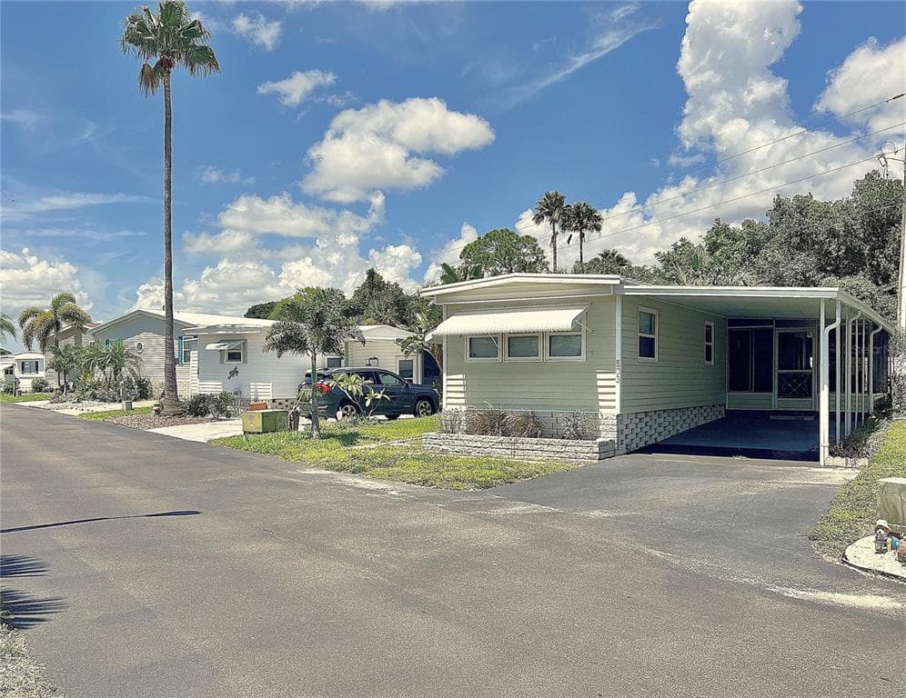 503 MOUNT PINEY AVENUE NE UNIT 686 ST PETERSBURG, FL 33702
