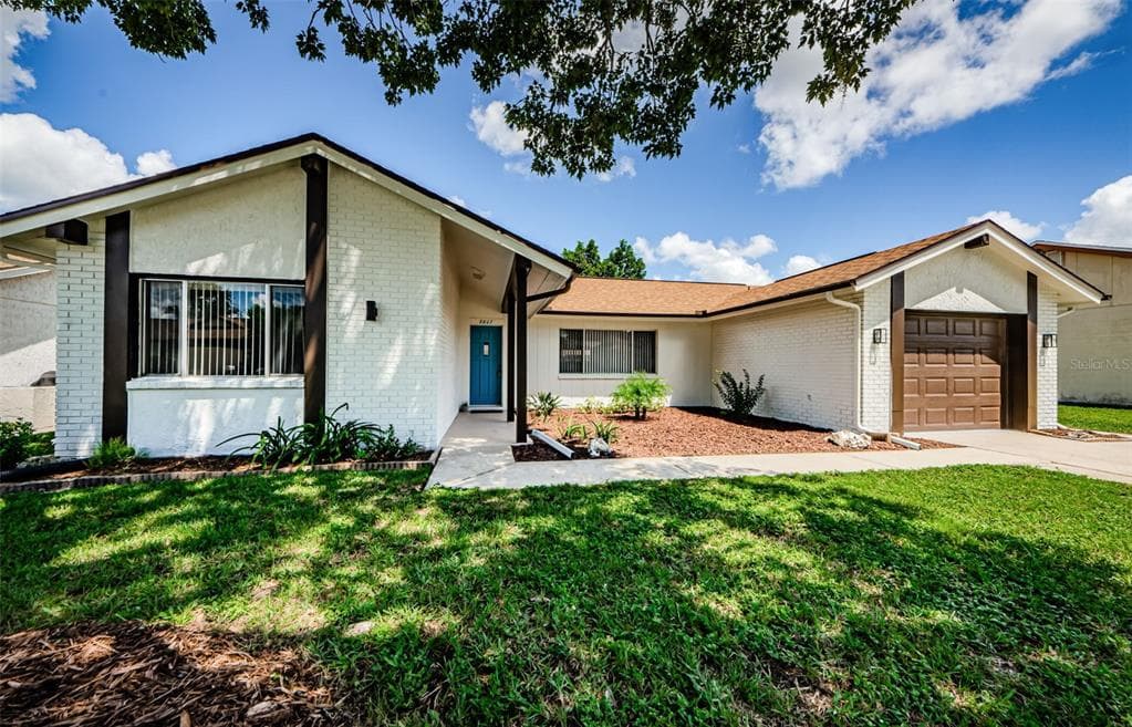 8807 SHENANDOAH LANE HUDSON, FL 34667