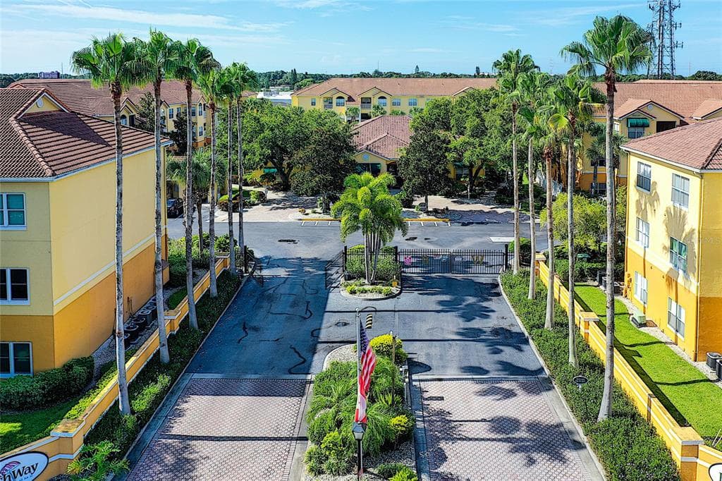 10764 70TH AVENUE UNIT 2207 SEMINOLE, FL 33772