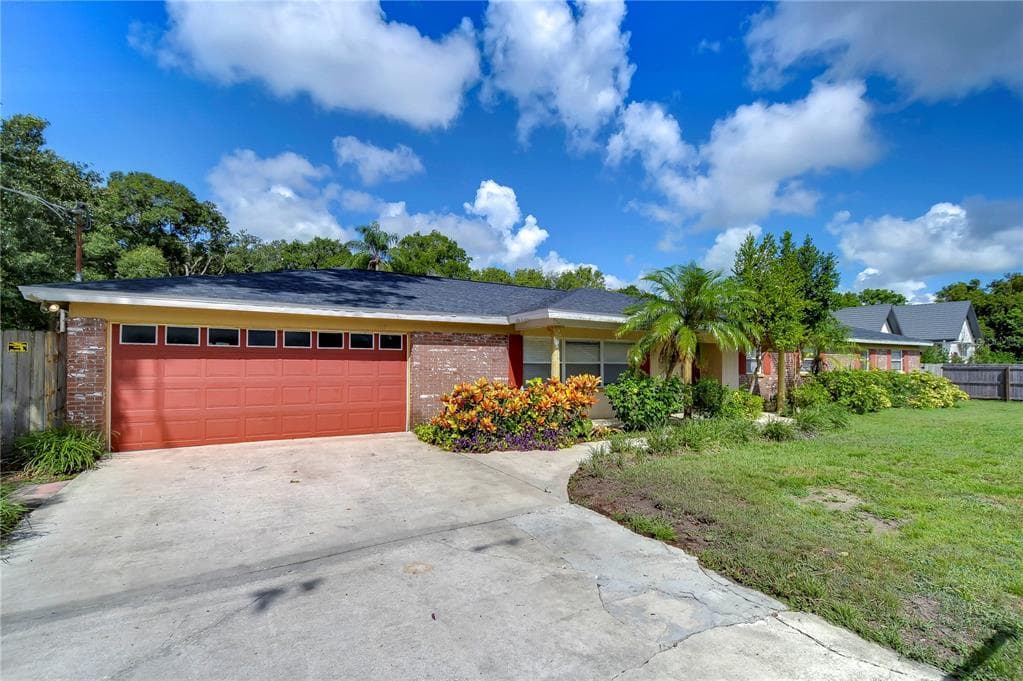 1034 S MOUNT CARMEL ROAD BRANDON, FL 33511